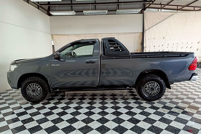 REVO 2WD 2018 2.4J MT STANDARD DARK GREY 3628 full
