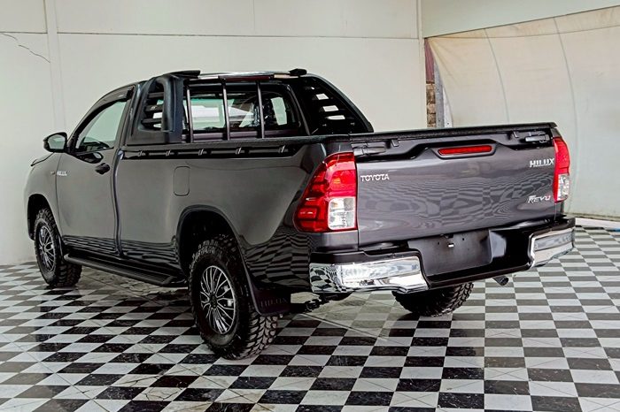 REVO 2WD 2018 2.4J MT STANDARD DARK GREY 3628 full