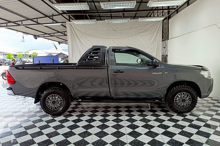 REVO 2WD 2018 2.4J MT STANDARD DARK GREY 3628 full