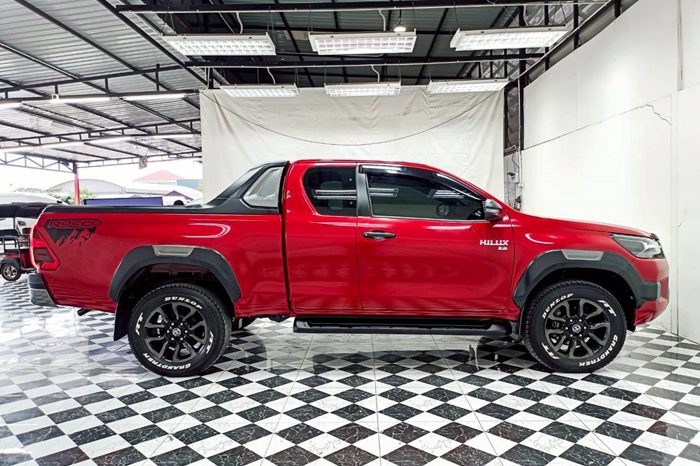REVO 4WD 2022 2.8G AT SMART CAB RED  7489 full
