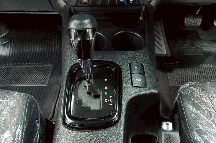 REVO 4WD 2022 2.8G AT SMART CAB RED  7489 full