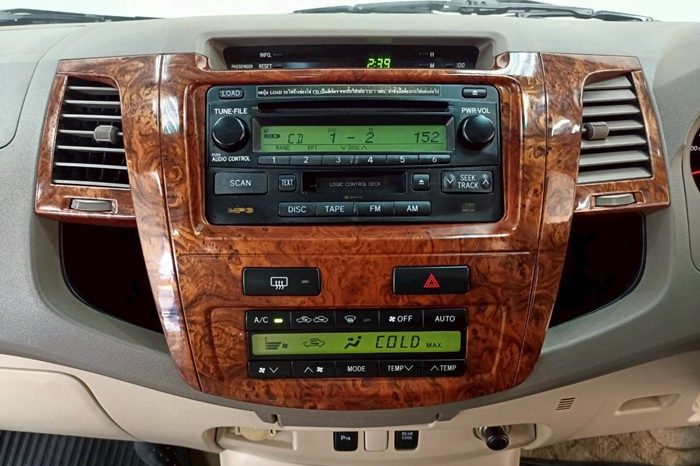 TOYOTA 4WD 2008 3.0V MT FORTUNER SILVER  7833 full