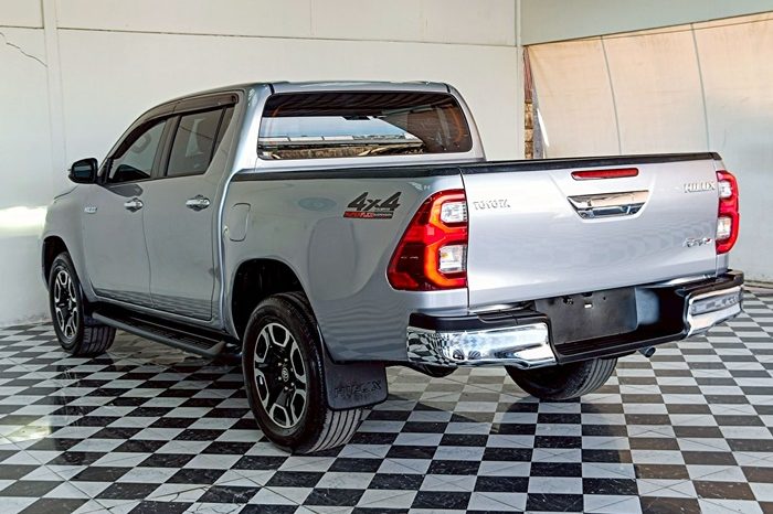 REVO 4WD 2021 2.4E MT DOUBLE CAB SILVER  8592 full