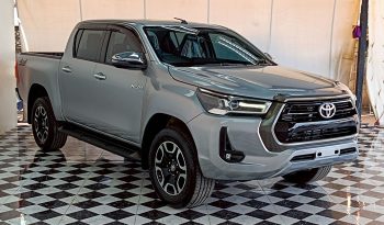 REVO 4WD 2021 2.4E MT DOUBLE CAB SILVER  8592 full