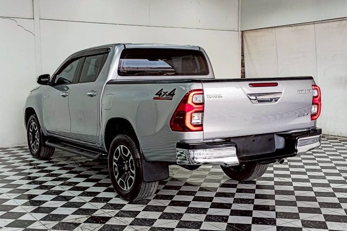 REVO 4WD 2021 2.4E MT DOUBLE CAB SILVER  8602 full
