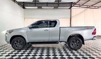 REVO 4WD 2021 2.4E MT SMART CAB SILVER  8706 full