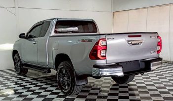 REVO 4WD 2021 2.4E MT SMART CAB SILVER  8706 full