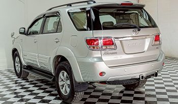 TOYOTA 4WD 2005 2.7V AT FORTUNER SILVER  9077 full