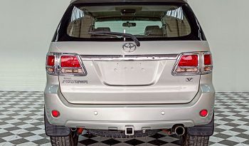 TOYOTA 4WD 2005 2.7V AT FORTUNER SILVER  9077 full
