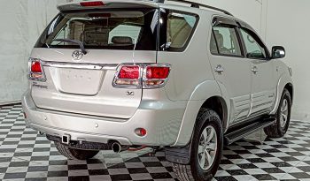TOYOTA 4WD 2005 2.7V AT FORTUNER SILVER  9077 full