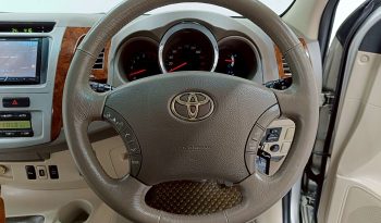 TOYOTA 4WD 2005 2.7V AT FORTUNER SILVER  9077 full