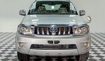 TOYOTA 4WD 2005 2.7V AT FORTUNER SILVER  9077 full