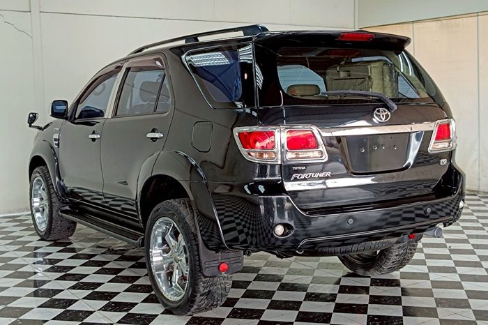 TOYOTA 4WD 2007 2.7V AT FORTUNER BLACK  9181 full