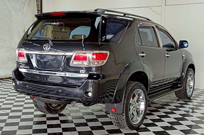TOYOTA 4WD 2007 2.7V AT FORTUNER BLACK  9181 full