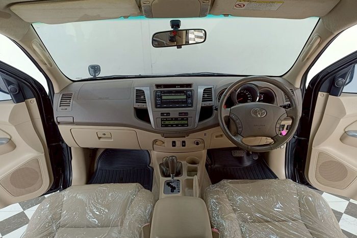 TOYOTA 4WD 2007 2.7V AT FORTUNER BLACK  9181 full