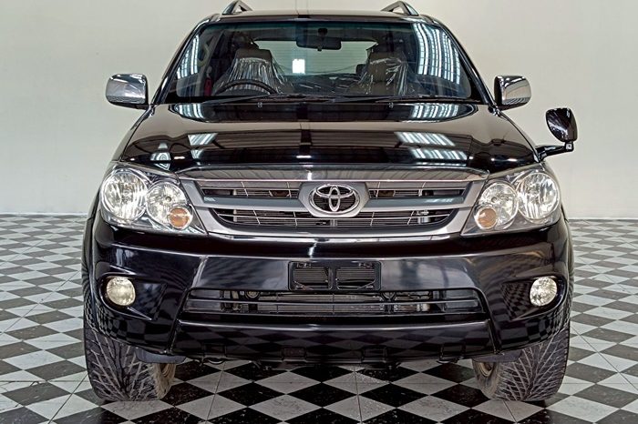TOYOTA 4WD 2007 2.7V AT FORTUNER BLACK  9181 full