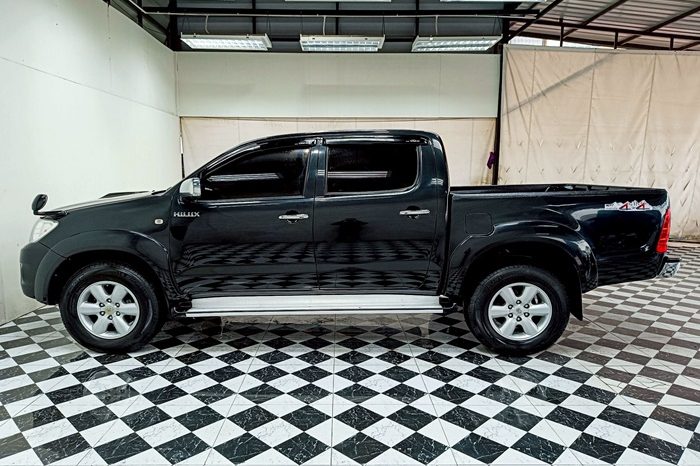 VIGO 4WD 2011 3.0G AT DOUBLE CAB BLACK  2011 full