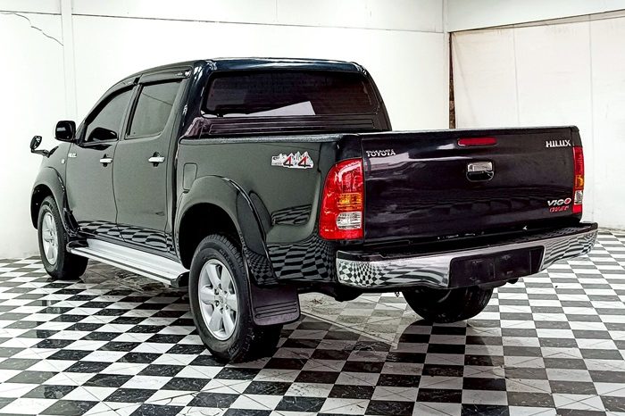 VIGO 4WD 2011 3.0G AT DOUBLE CAB BLACK  2011 full