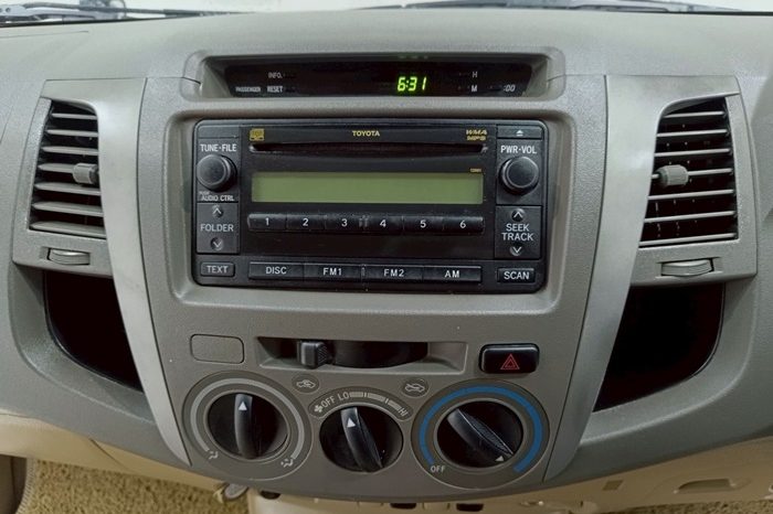 VIGO 4WD 2011 3.0G AT DOUBLE CAB BLACK  2011 full