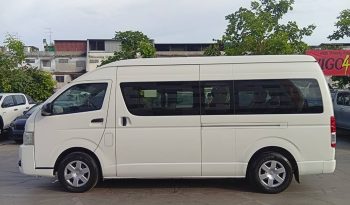 TOYOTA 2WD 2016 3.0 MT COMMUTER WHITE  7122 full