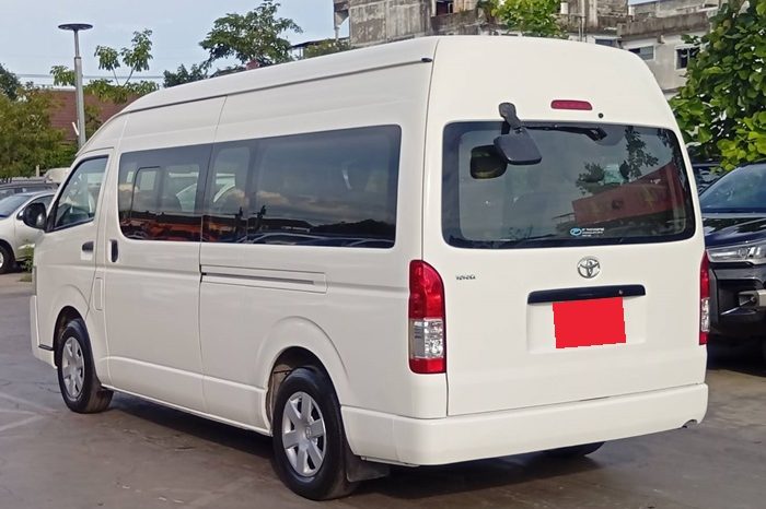 TOYOTA 2WD 2016 3.0 MT COMMUTER WHITE  7122 full