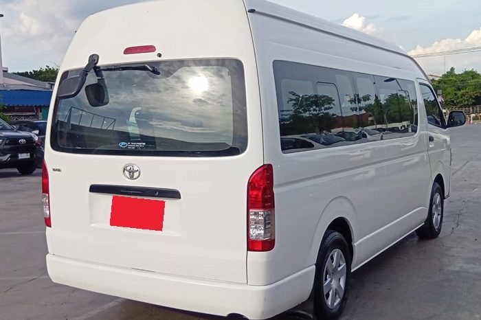 TOYOTA 2WD 2016 3.0 MT COMMUTER WHITE  7122 full