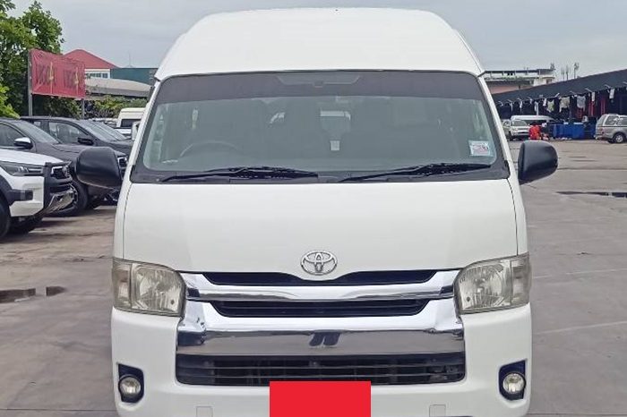 TOYOTA 2WD 2016 3.0 MT COMMUTER WHITE  7123 full