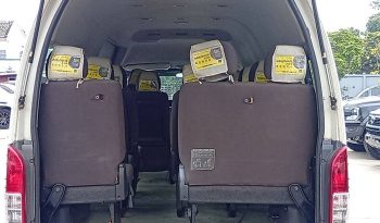TOYOTA 2WD 2016 3.0 MT COMMUTER WHITE  7123 full
