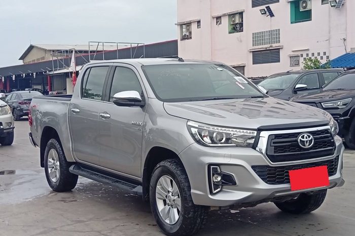 REVO 4WD 2020 2.8G AT DOUBLE CAB SILVER  7173 full