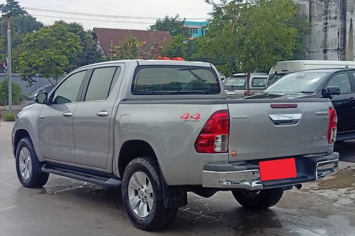 REVO 4WD 2020 2.8G AT DOUBLE CAB SILVER  7173 full