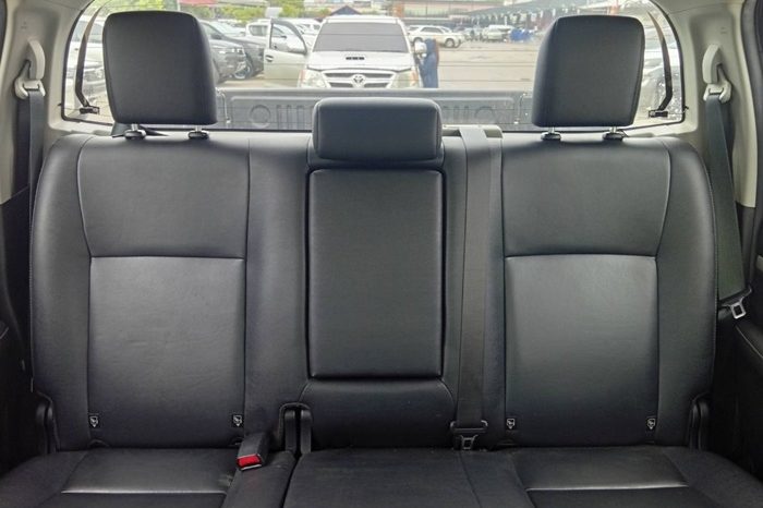 REVO 4WD 2020 2.8G AT DOUBLE CAB SILVER  7173 full