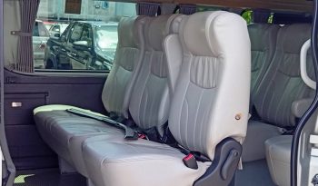 TOYOTA 2WD 2019 3.0 MT COMMUTER SILVER  5337 full