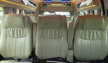 TOYOTA 2WD 2019 3.0 MT COMMUTER SILVER  5337 full