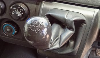 TOYOTA 2WD 2019 3.0 MT COMMUTER SILVER  5337 full