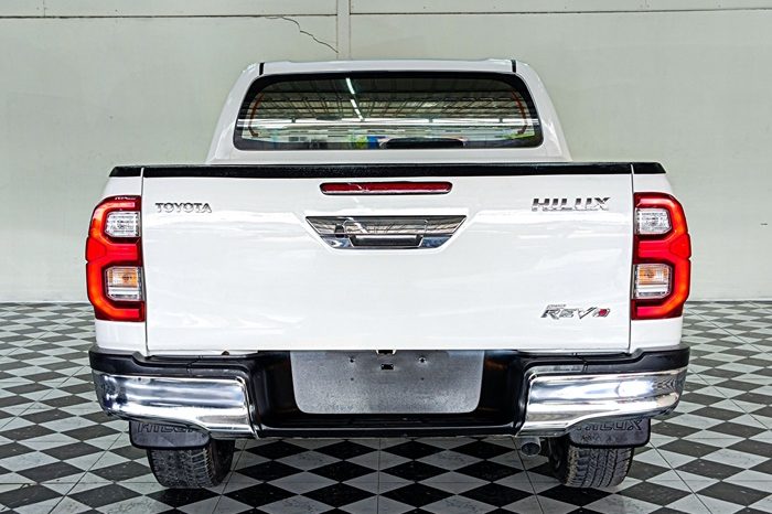 REVO 4WD 2021 2.4E MT DOUBLE CAB WHITE  3620 full