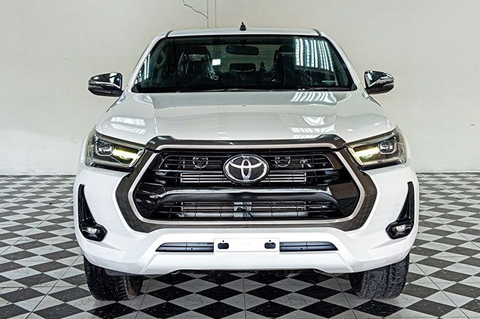 REVO 4WD 2021 2.4E MT DOUBLE CAB WHITE  3620 full