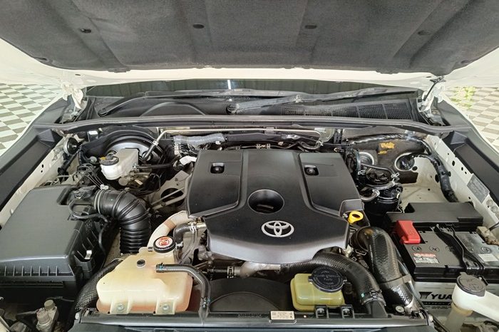 REVO 4WD 2021 2.4E MT DOUBLE CAB WHITE  3620 full