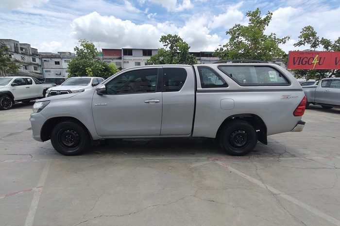REVO 2WD 2020 2.4J AT SMART CAB SILVER 9821 full