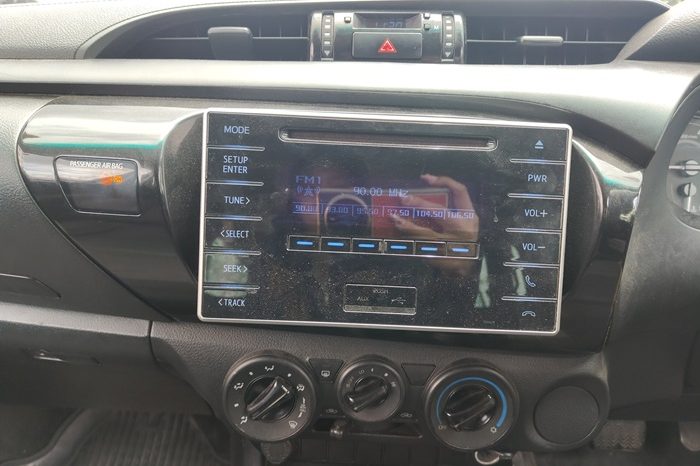 REVO 2WD 2020 2.4J AT SMART CAB SILVER 9821 full