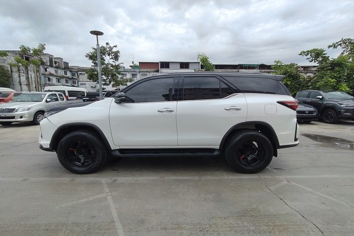 TOYOTA 4WD 2022 2.8V AT FORTUNER WHITE  9338 full