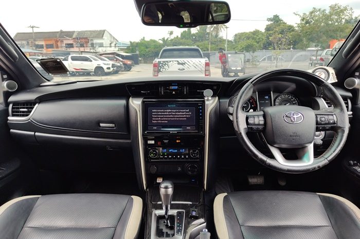 TOYOTA 4WD 2022 2.8V AT FORTUNER WHITE  9338 full