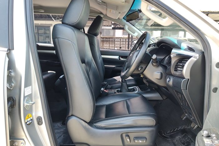 REVO 4WD 2019 2.8G MT DOUBLE CAB SILVER  4576 full