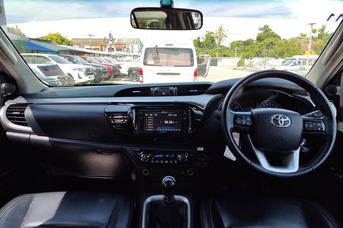 REVO 4WD 2019 2.8G MT DOUBLE CAB SILVER  4576 full