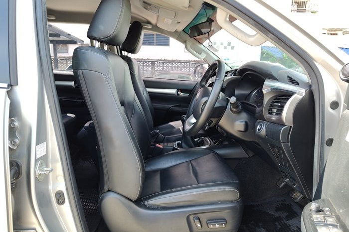 REVO 4WD 2019 2.8G MT DOUBLE CAB SILVER  4594 full