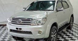 TOYOTA 2WD 2009 2.7V AT FORTUNER SILVER  1257