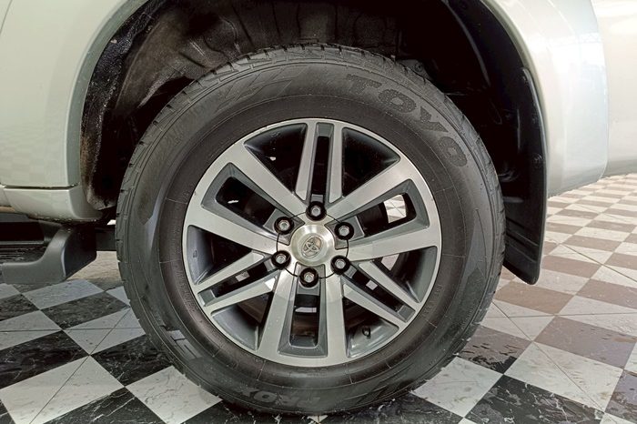 TOYOTA 2WD 2009 2.7V AT FORTUNER SILVER  1257 full
