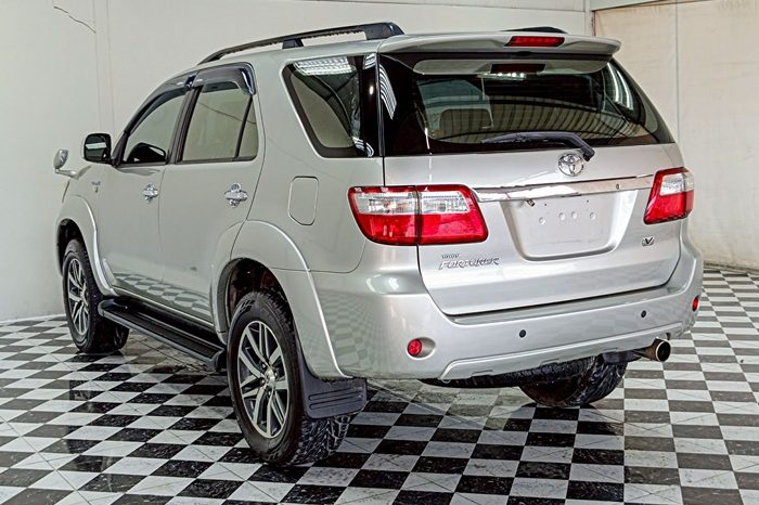 TOYOTA 2WD 2009 2.7V AT FORTUNER SILVER  1257 full