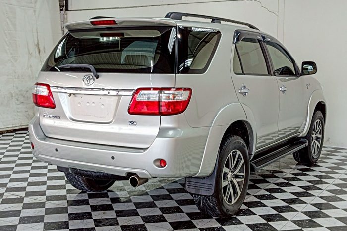 TOYOTA 2WD 2009 2.7V AT FORTUNER SILVER  1257 full