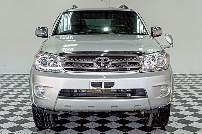 TOYOTA 2WD 2009 2.7V AT FORTUNER SILVER  1257 full