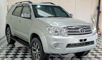TOYOTA 2WD 2009 2.7V AT FORTUNER SILVER  1257 full